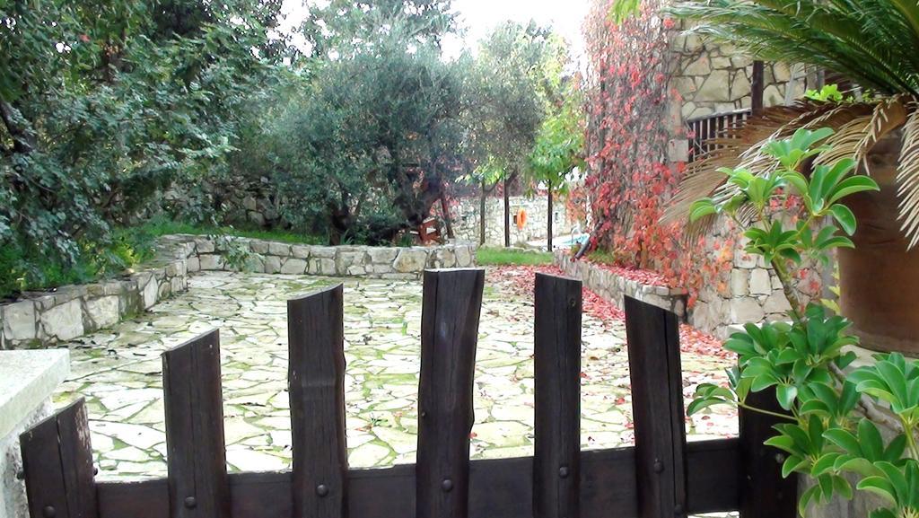 Maison d'hôtes Manoli'S House à Douliana Extérieur photo