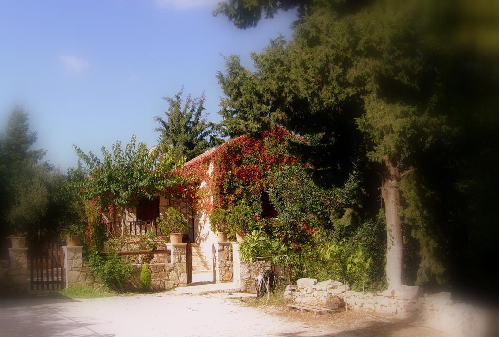 Maison d'hôtes Manoli'S House à Douliana Chambre photo